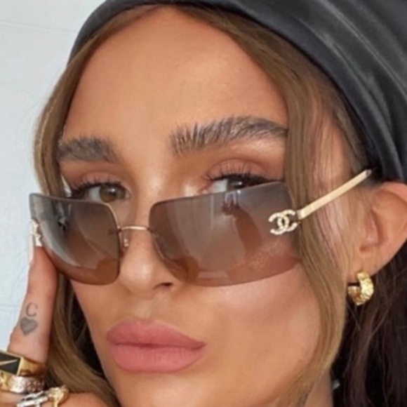 Chanel crystal CC Logo Sunglasses - Picture 14 of 14